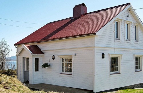 Tranoy Municipality House | 7 person holiday home in Stonglandseidet