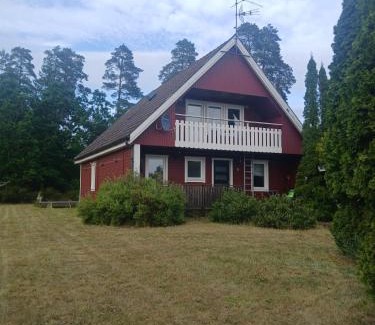 Berga Villa | 7 sovrum 7 bäddar 9 sovplatser