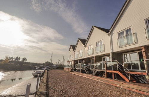 Rye Cottage | 7 Waves