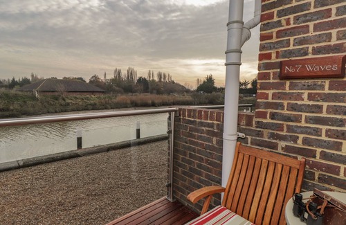 Rye Cottage | 7 Waves