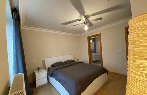 Bayrampasa Apartment | 70% off 3- months Large Lux Romatic 3B+2.5B Duplex Penthouse:5min Metro Bus Tram