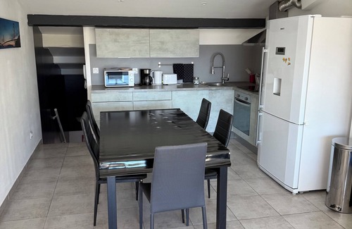 Fos-sur-Mer Apartment | 72 m2 duplex apartment with large terrace and sea view