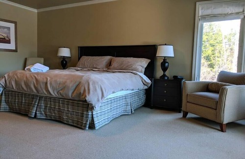 Little Rapids Ski Chalet | 73 Mountain View - Humber Valley Resort