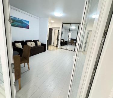 Sector 5 Apartment | 77 Nasaud Apartments part of GlamAp with Park