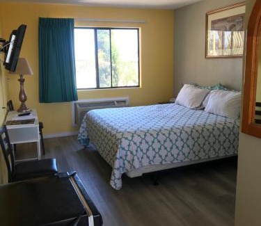 Huntington Beach Hotel | 777 Motor Inn