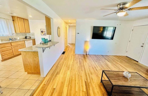 Northeast Reno House | 7Bedroom|3Bath|Sleeps21|9TVs