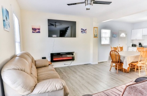 Tannersville Ski Chalet | 7BR 3Bath Chalet Modern Home 5mins from Hunter