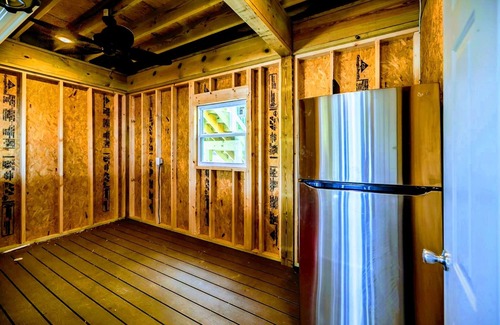 Mineral House | 7BR Private Paradise 2 Story Dock, Beach, Hot Tub