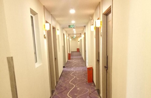 Haidian Hotel | 7Days Premium Shangdi Tiyu University Branch