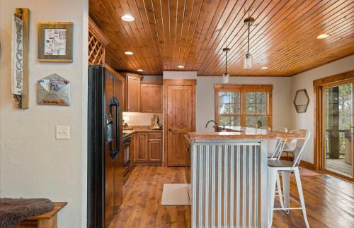 Deadwood House | 7th Heaven Lodge