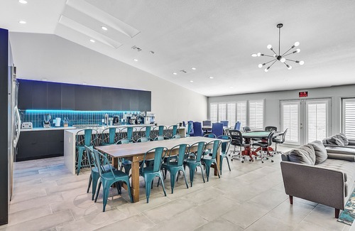 Spring Valley Villa | 8 Bdr/5 Ba 16 Beds, Free Spa Heat