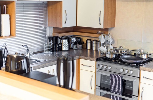 Chapel Saint Leonards House | 8 Berth Large Caravan Private Bathroom