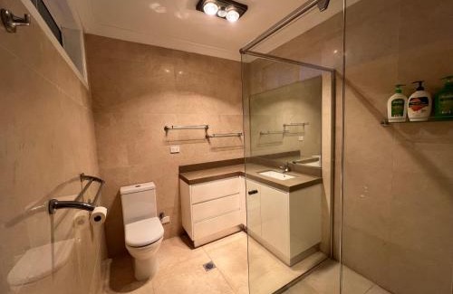 Beecroft House | 8 Blue Room