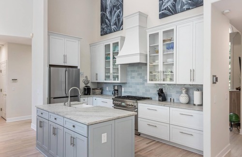 West Beach House | 8 Greensward: 4BR Home, Golf/Lagoon Views, Bike to Beach, Beach Gear/Bike Credit