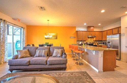 Kissimmee House | 8 Guest/Private Pool/Gated Community/Driveway Parking