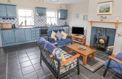Binghamstown Cottage | 8 LIOS NA SIOGA, family friendly in Belmullet, County Mayo