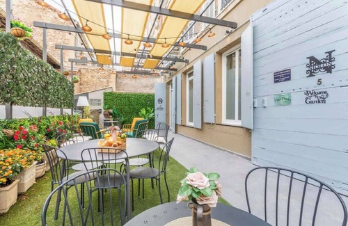 6th Arrondissement Apartment | 8 Méjéan Refined central apartment