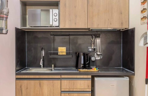 6th Arrondissement Apartment | 8 Méjéan Refined central apartment