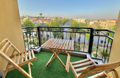 Bahria Town Apartment | 8 Marla 2 Bed Designer Gold Set Garden Front Netflix Prime Transworld