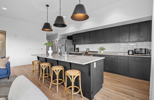 Eighth Avenue Condo | 8 Min to Broadway-Patio-Walkable-Central Location