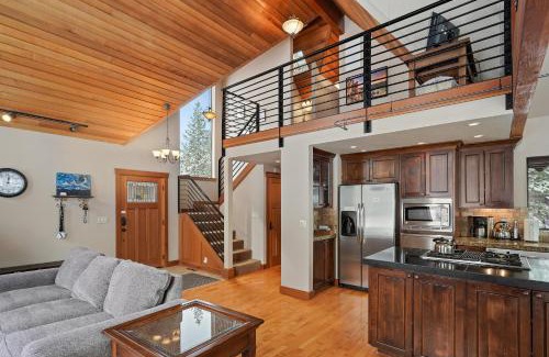 Deer Park House | 8 Mt Baker Home with Hot Tub