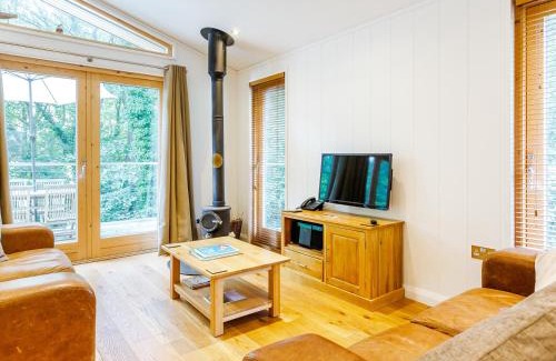 Looe House | 8 Streamside