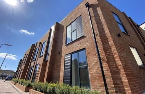 St Leonards-On-Sea Apartment | 8 The Hideaway (2mins to the beach)