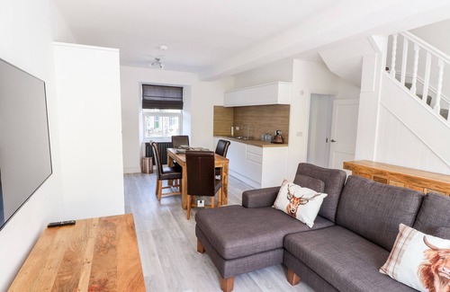 Waterhead Cottage | 8 WATERHEAD TERRACE, family friendly in Ambleside