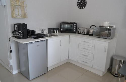 Woodmead House | 8 Woodmead Suites