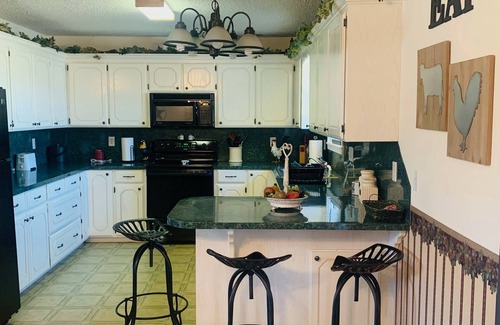 Broken Bow House | 80 Acre Ranch Style Home in Town, 15 min from Broken Bow Lake & Private Pool!