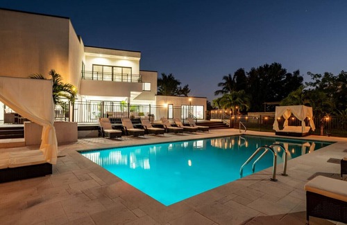 Plantation Villa | 8000sf Mansion/Heated Pool/Game Room