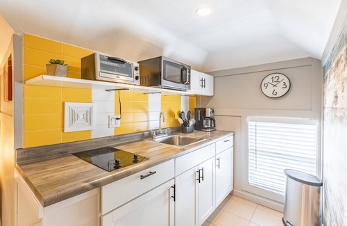 Kutzky Park Apartment | 8037-Walk to Mayo- Loft apt in the middle of Mayo campus