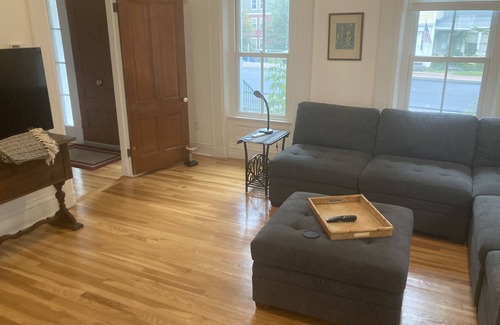Winooski Apartment | 81A East Allen 2 bdrm Apartment steps to Downtown