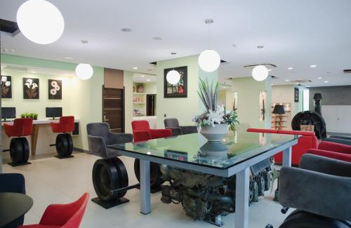 Jinhu Hotel | 823 Tourist Hotel