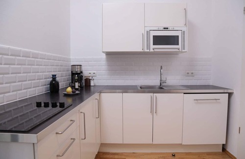 Prenzlauer Berg Apartment | 85QM MODERN DESIGN APARTMENT by BENSIMON (5)