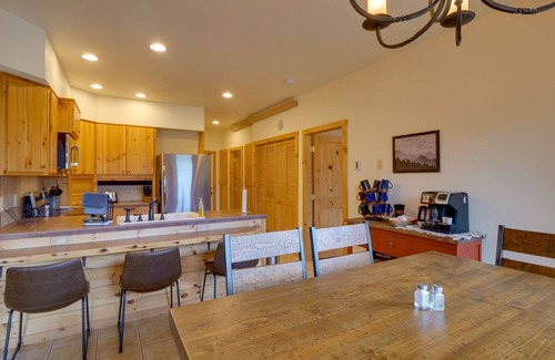 Nathrop House | 8696: 360 Mtn View & On-Site Hiking!