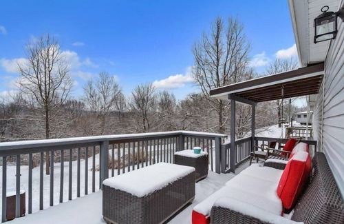 Sharpsburg House | 8700 Wood Rd, Chesterhill, OH - Massive 5 Bedroom Home with Outdoor Grill and Fire Pit