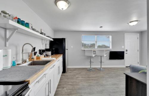 Tampa Apartment | 8818 Rocky Creek Drive Unit A