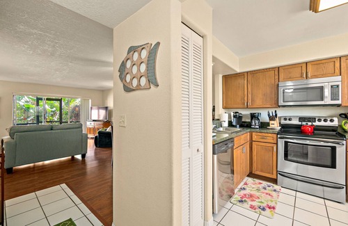 Historic Downtown Melbourne Condo | 89 nite Nov 1-7 Patio BBQ close to Dining Shopping Beach Golf Kayak