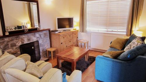 Lewis and Harris House | 8B Calbost