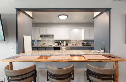 Central Oklahoma City House | 8BR Home for Family + Friendsgiving | Full Oven, Laundry, and Pool Table #08