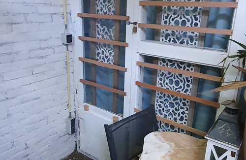 Duivendrecht Apartment | 8m2 studio can be for 4 with 2 extra floor matrasses near metro + night bus stop