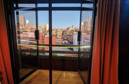 Downtown Johannesburg Apartment | 8th On Hallmarkable Views