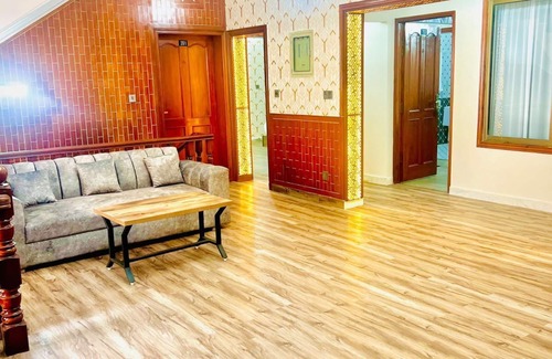 F-8 Sector House | 9-bedroom house in superb Islamabad with WiFi, AC