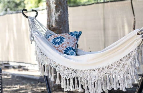 South Redlands House | 🧡9 min to University,Parking, 4BR/2BA, Sleeps 10, Boho Style🌼