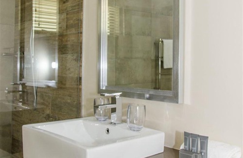 Sasolburg House | 9 on Kromellenboog Guesthouse