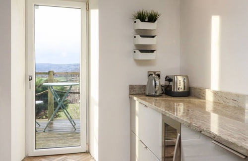 East Morton Cottage | 9 PEASACRE, pet friendly, with open fire in Bingley