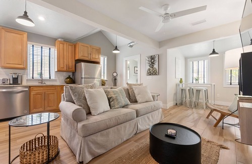 Downtown Historic District House | 9 Sevilla Street - Heart of Downtown 2nd Floor Apartment - Pet Friendly