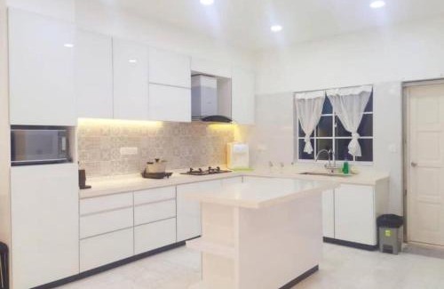 Tanjung Bungah House | 90 Home4Stay 2storeySemi-D gurney&beach Shopping local food