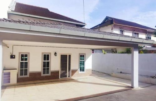 Tanjung Bungah House | 90 Home4Stay 2storeySemi-D gurney&beach Shopping local food